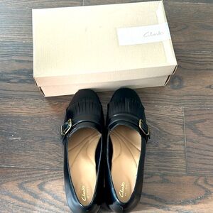 clarks black patent leather shoes， US9